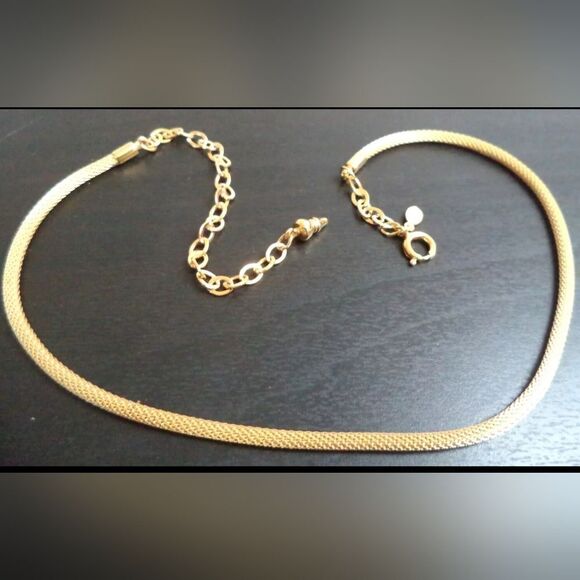 VINTAGE SIGNED PREMIER DESIGNS GOLD TONE 15.5" NECKLACE - Picture 1 of 2